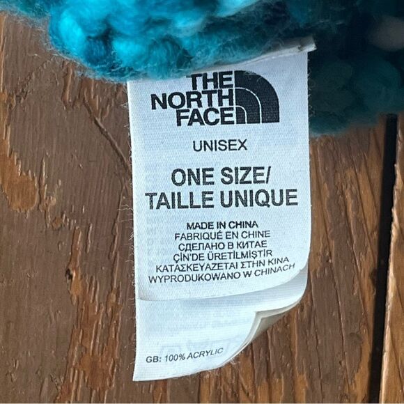 TNF Chunky Pom Pom Beanie - Picture 5 of 10